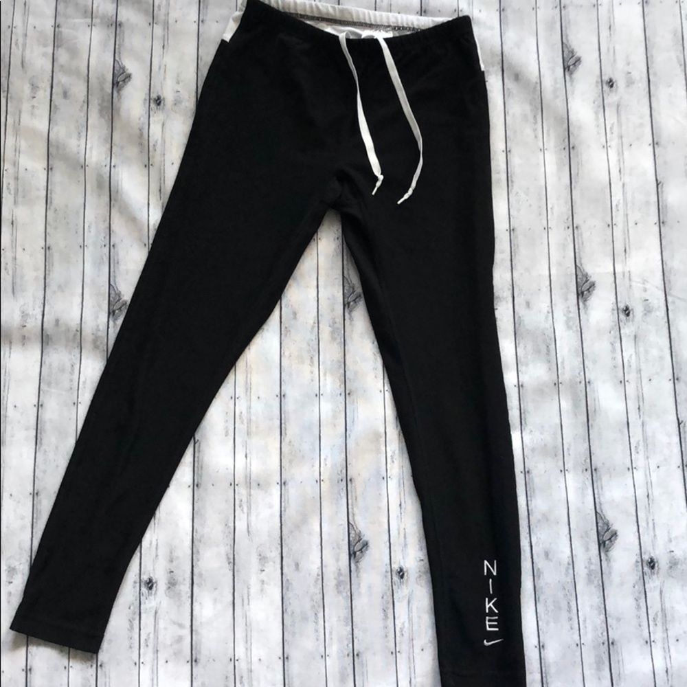 Nike crop pants black and white size medium